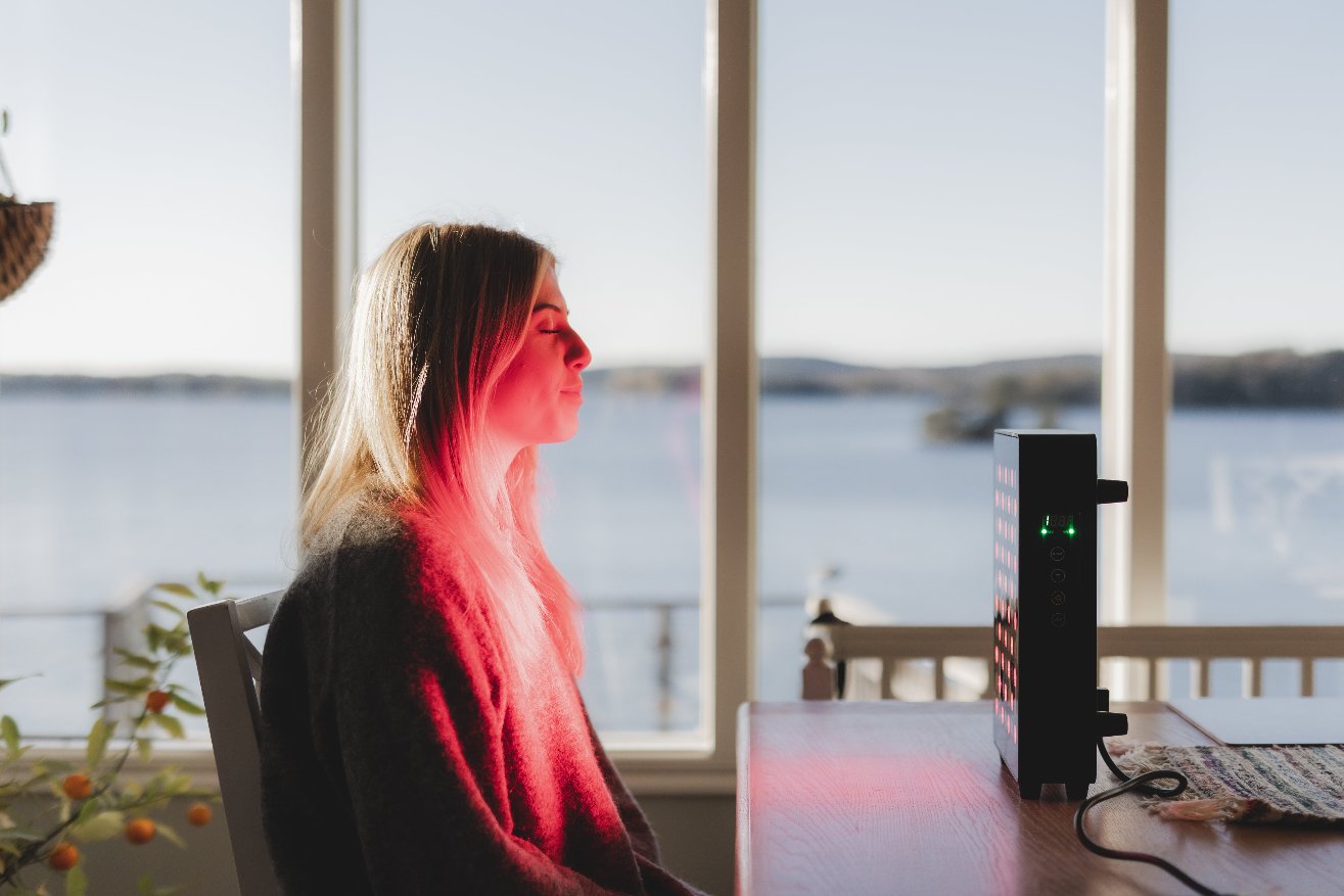 Rödljusterapi Lampa med Timerfunktion & Fjärrkontroll 70 LED 300W – Svart